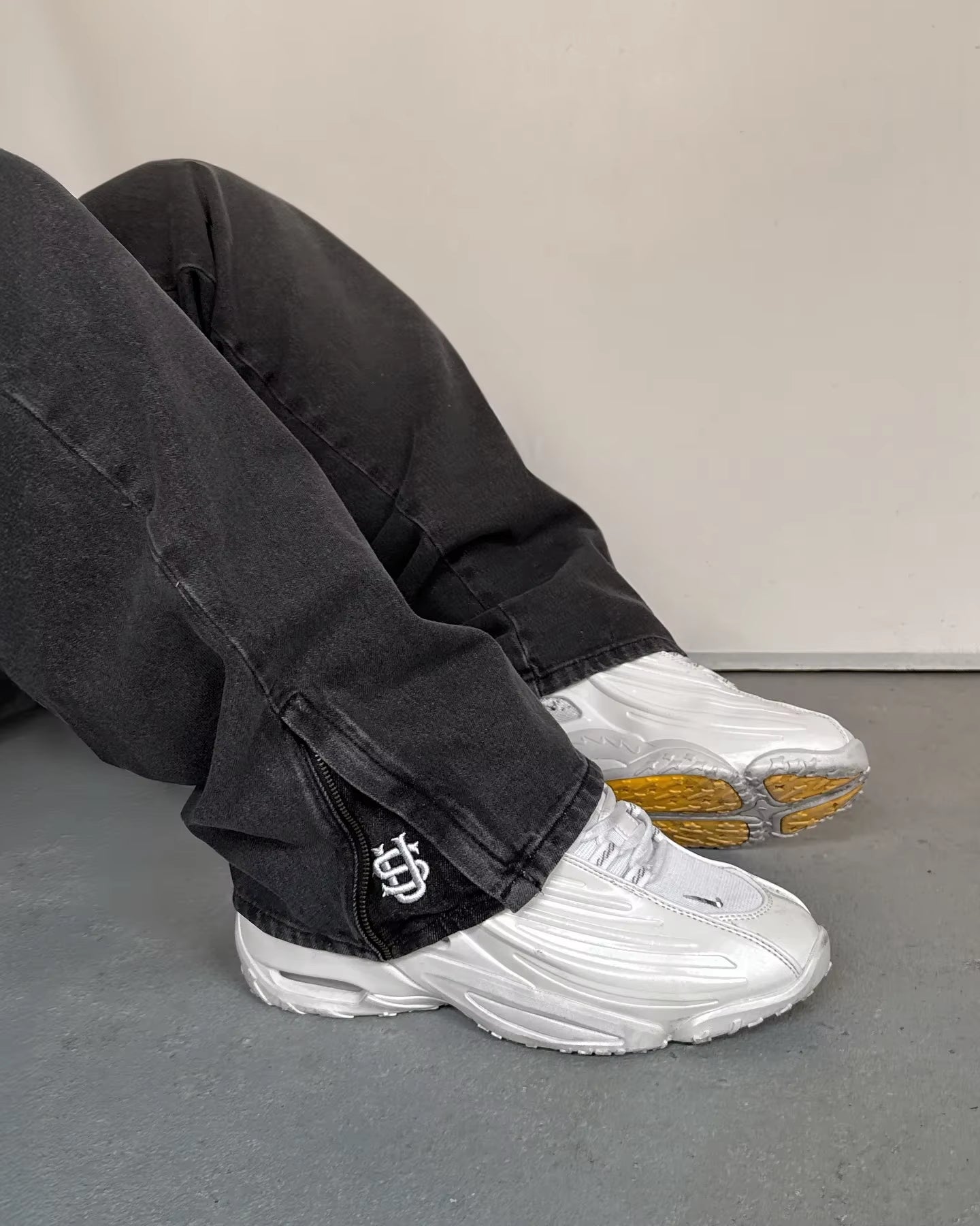 2025 Hip-Hop Gold Coin Jeans Y2K Retro Low Waist Wide Leg Zipper Pants Y2K Clothing Men'S Fashion Embroidered Loose Jeans